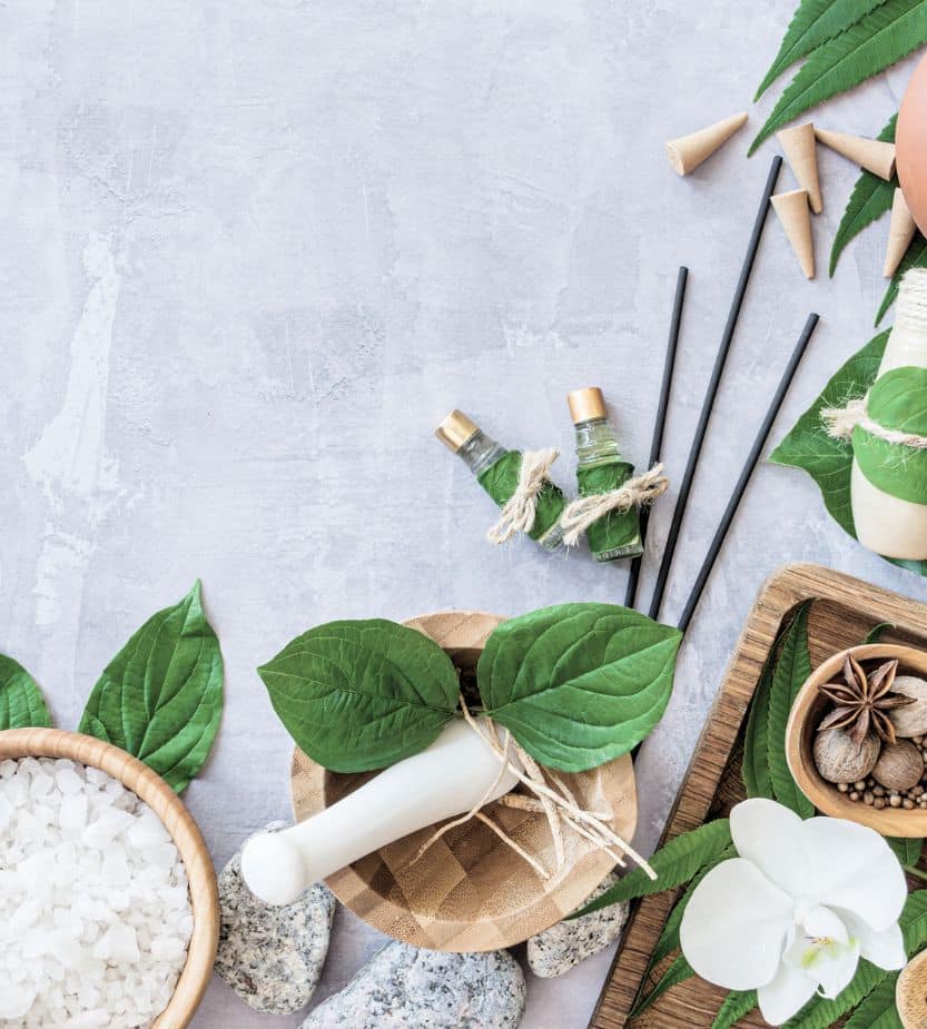 Az Ayurveda és a jóga szorosan összekapcsolódik, így a kezdő jógázóknak is érdemes olvasni, keresődni az életmód témájában is.